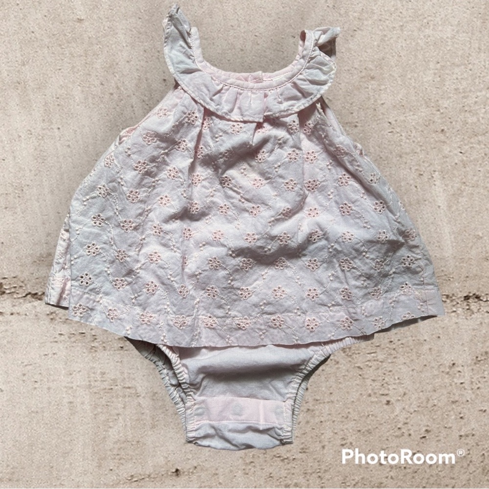 EUC Baby Gap Eyelet Light Pink Romper Size 3-6 Months